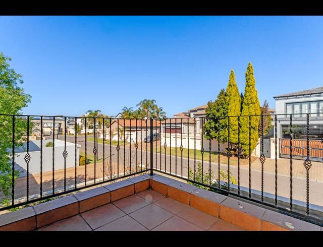 4 BEDROOM HOUSE FOR SALE IN SUMMERSET